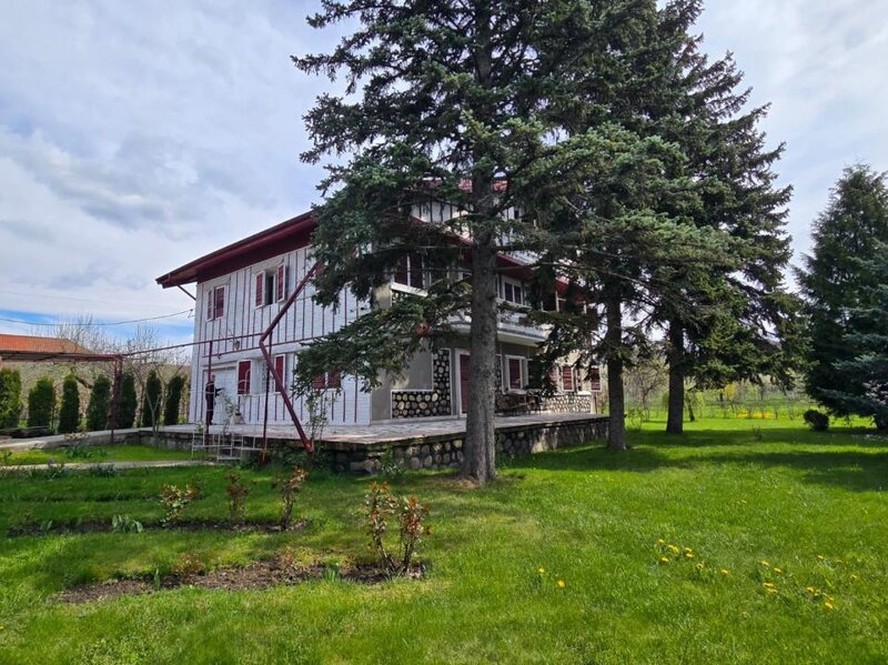 Albestii de Arges, refugiu de weekend sau business turistic, vila spatioasa, teren 1632 mp