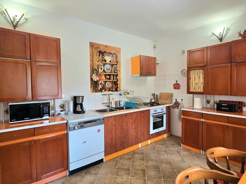 Albestii de Arges, refugiu de weekend sau business turistic, vila spatioasa, teren 1632 mp